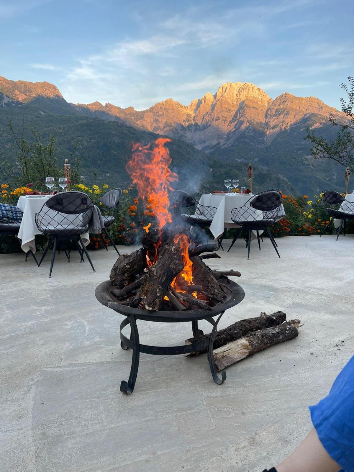 Vidis Chalet Boutique Hotel Theth Exterior photo