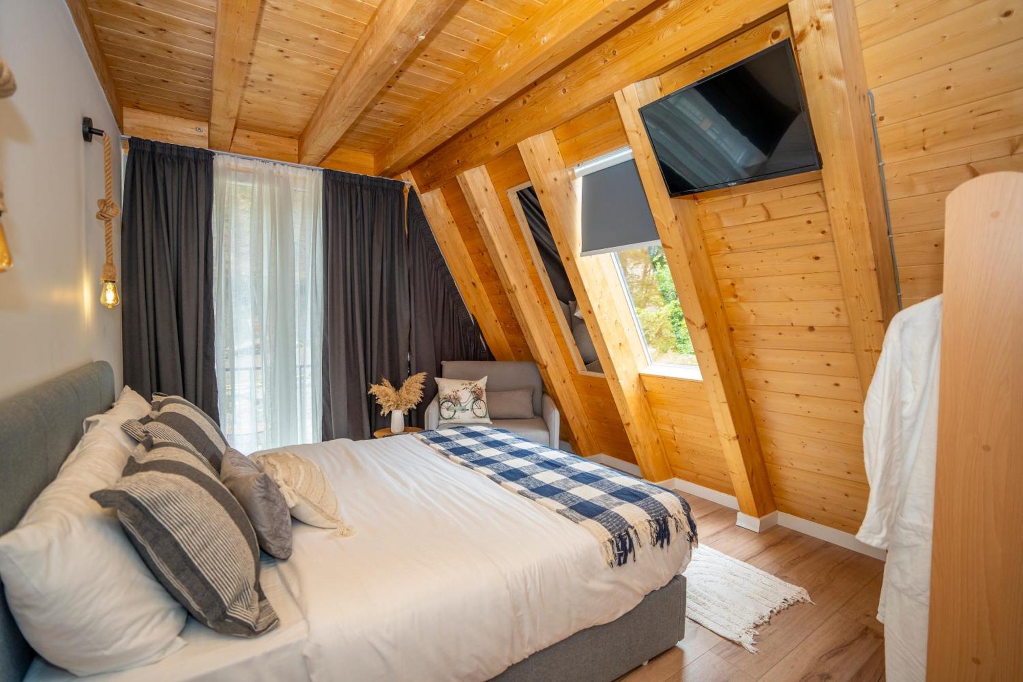 Vidis Chalet Boutique Hotel Theth Exterior photo