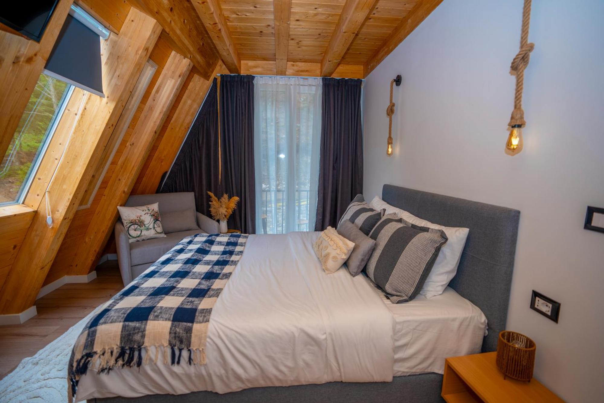 Vidis Chalet Boutique Hotel Theth Exterior photo