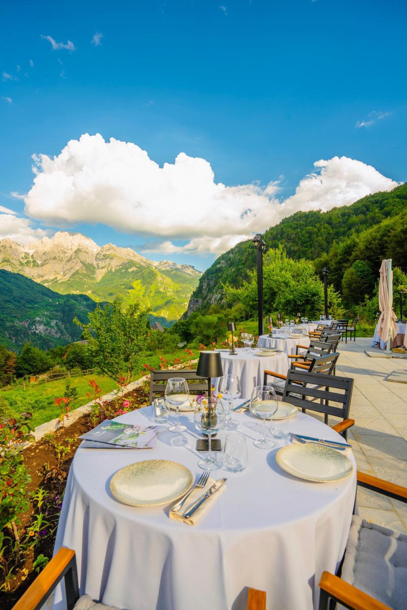 Vidis Chalet Boutique Hotel Theth Exterior photo