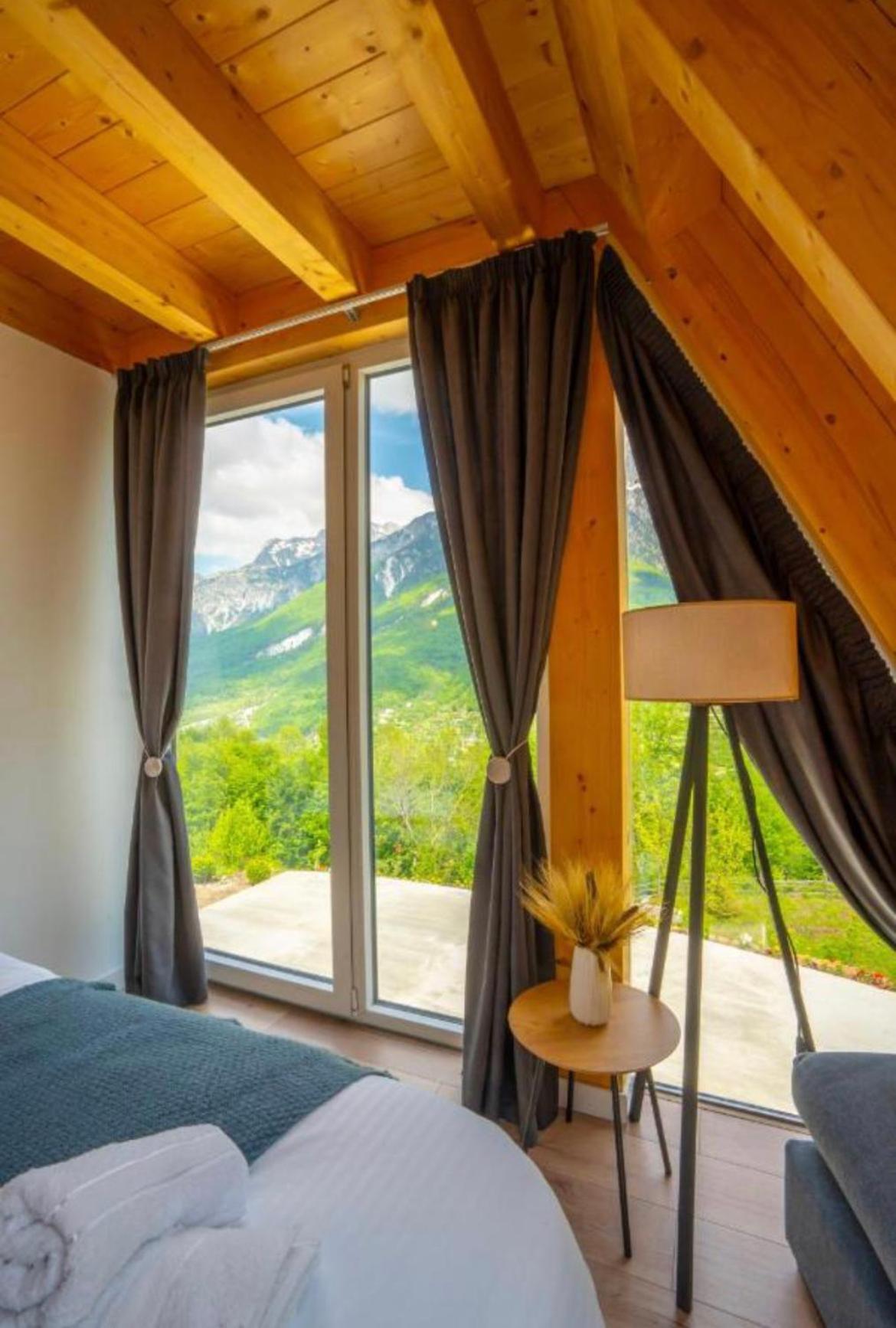 Vidis Chalet Boutique Hotel Theth Exterior photo