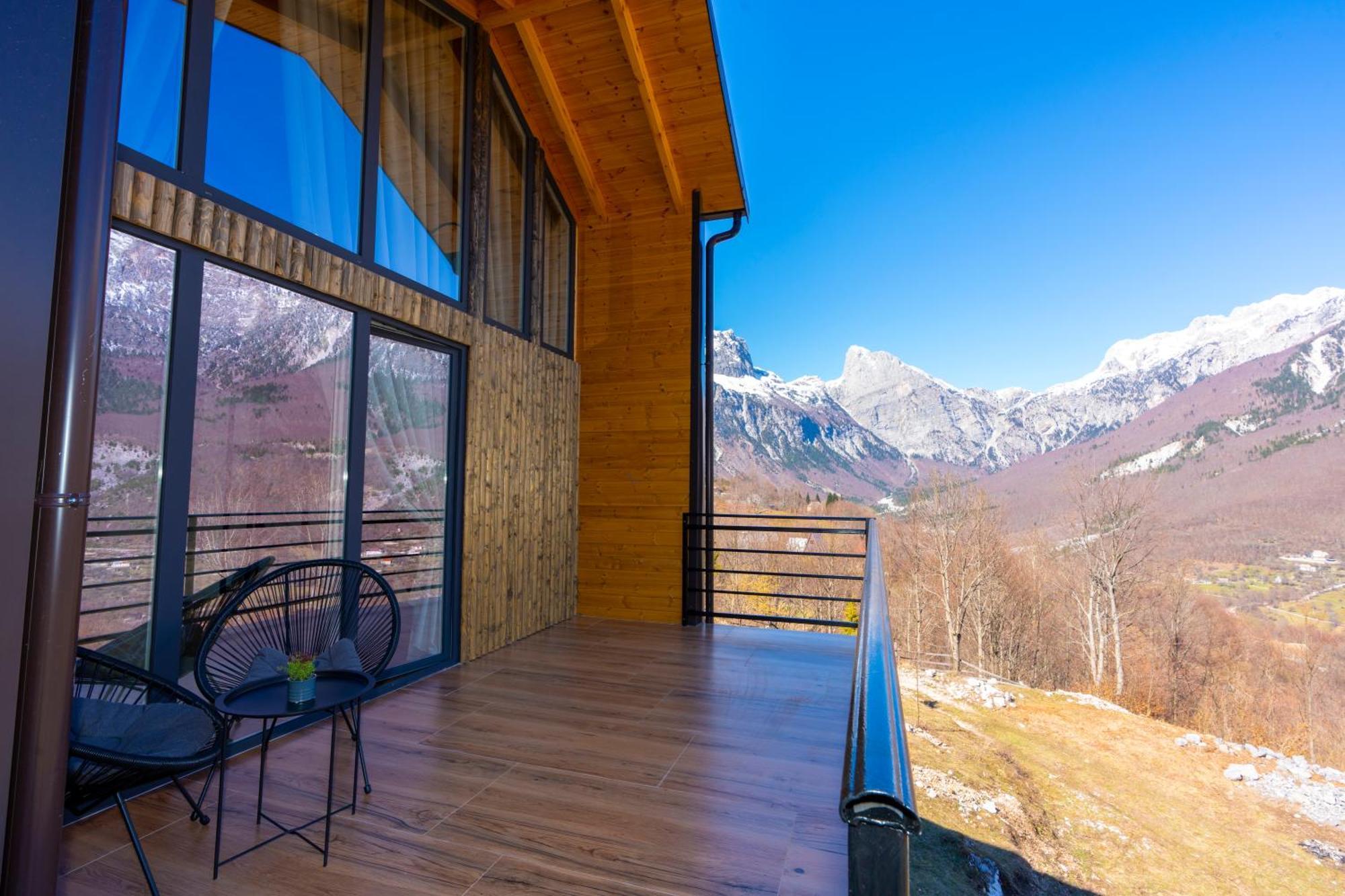 Vidis Chalet Boutique Hotel Theth Exterior photo